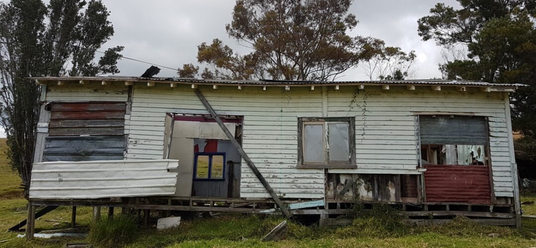 Abandoned house – Orere Point