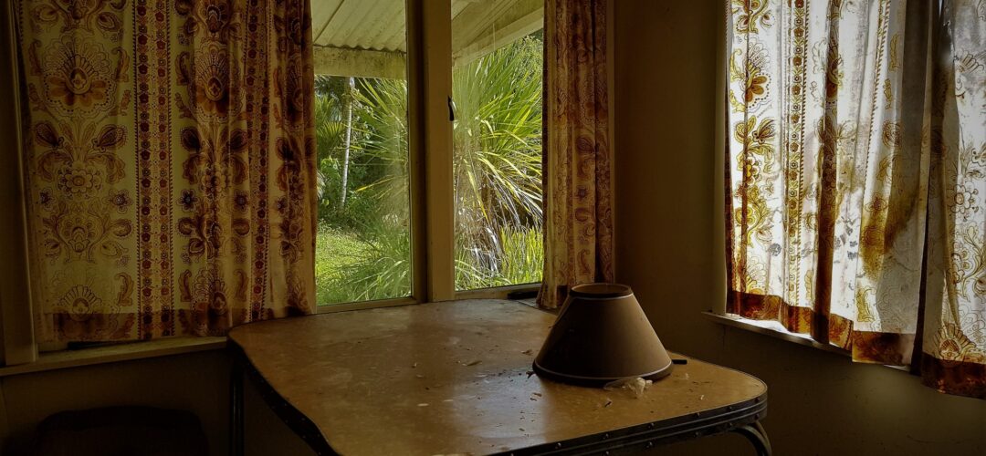 Classy fringe living