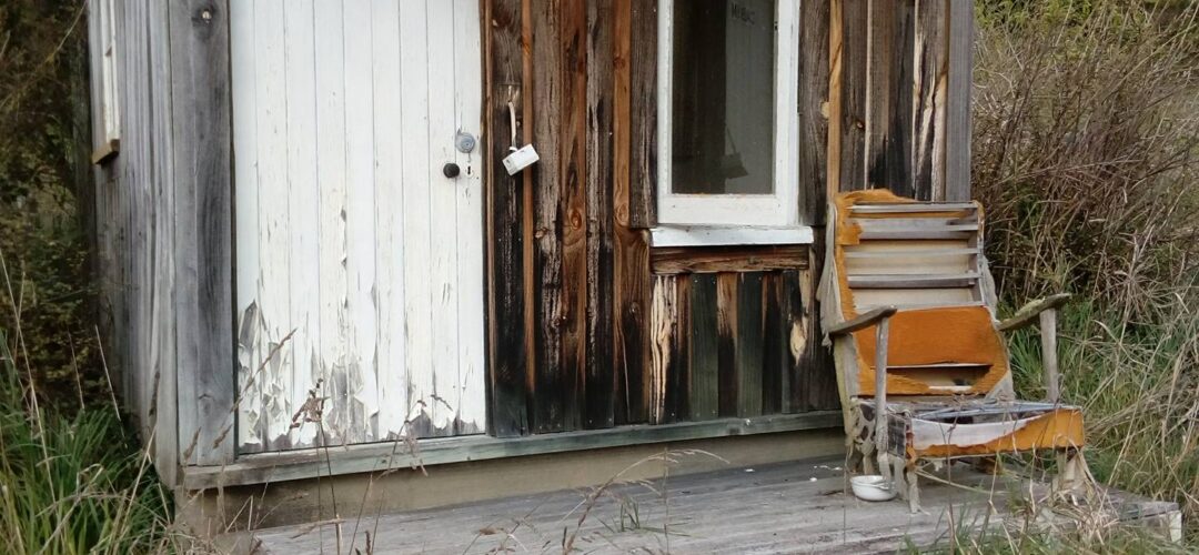 Old holiday Bach – Motueka