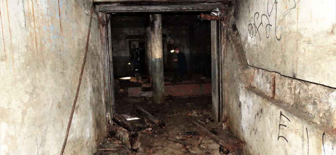 Old WW2 underground Generator Room & tunnel – Auckland