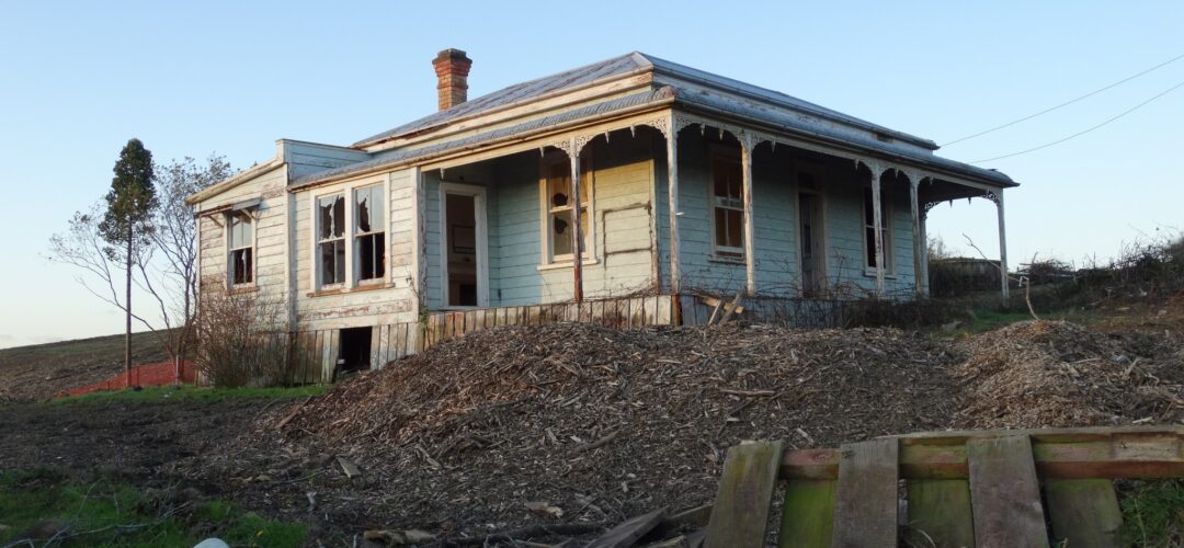Abandoned house – Clevedon, Auckland
