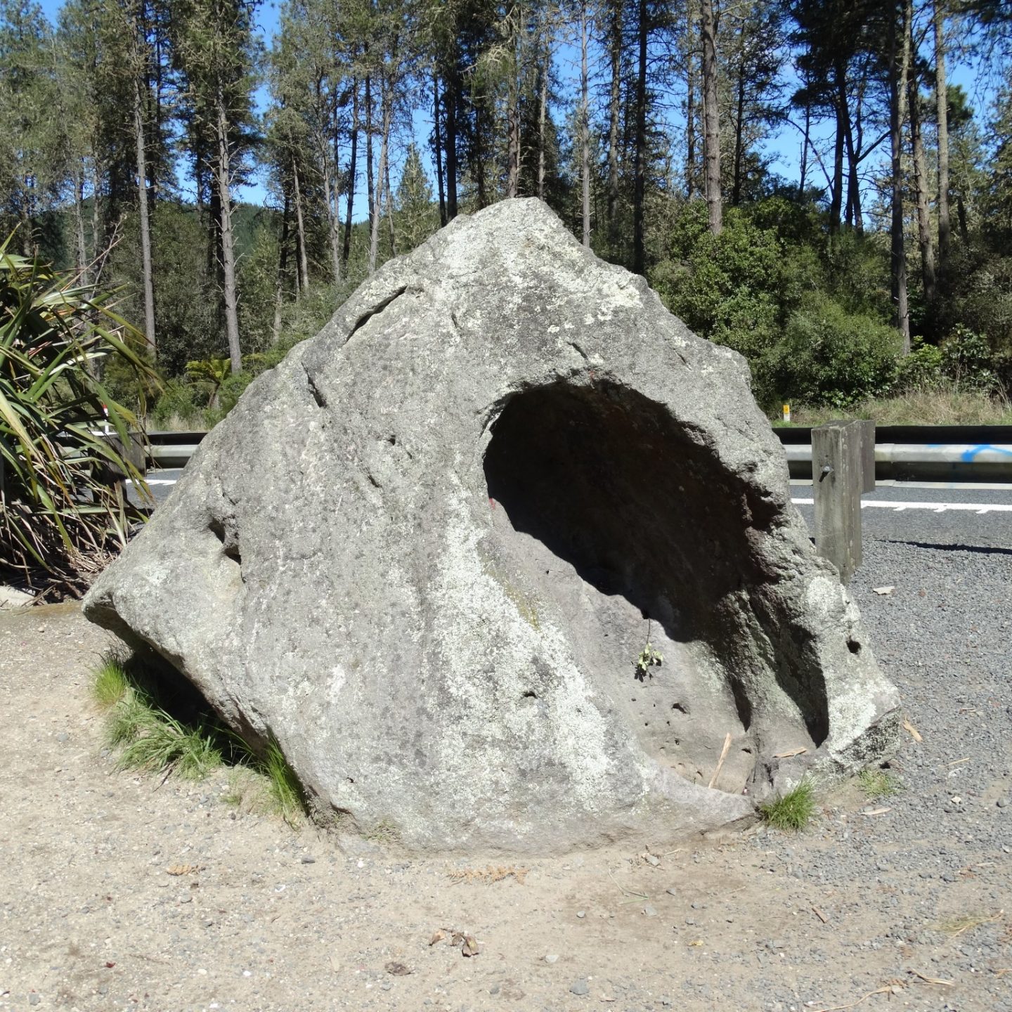 Te Kowatu O Hatu Patu [The Rock of Refuge], Waikato