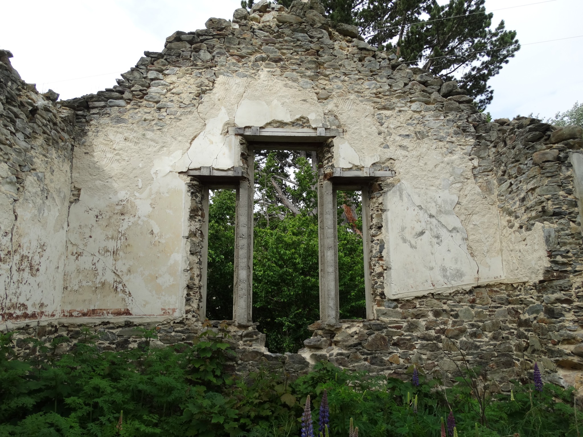 St Bathans School ruins return visit – Photo Gallery