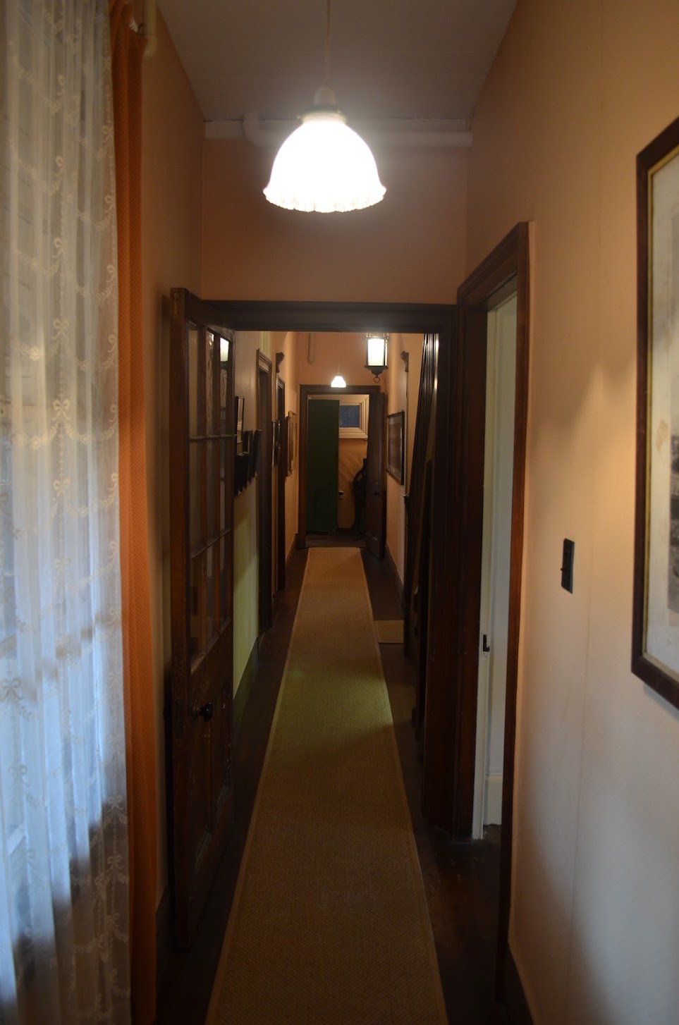 Ewelme Cottage - Hallway