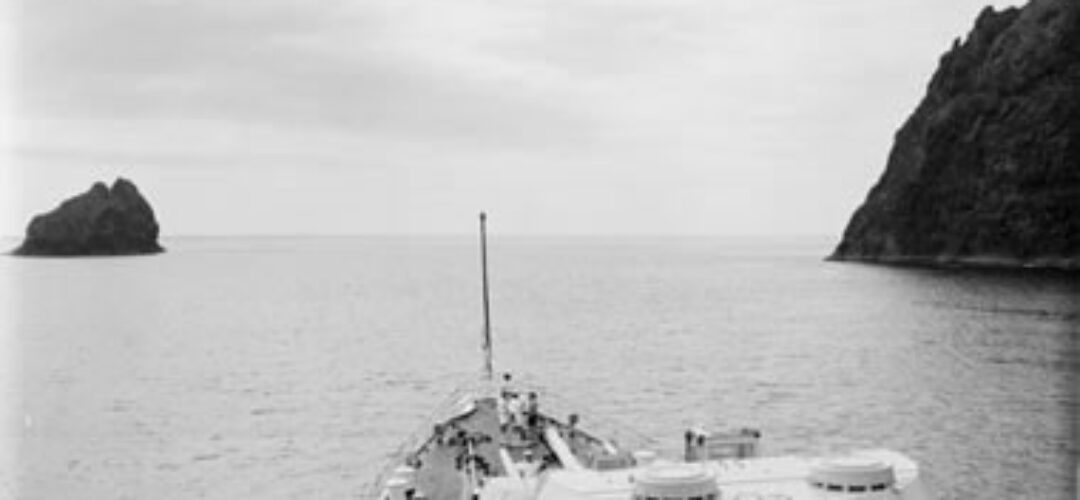 43 Year Old New Zealand Navy Photo Shows UFO